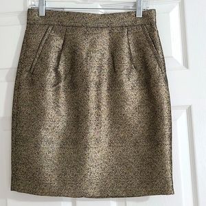 H&M skirt with pockets.